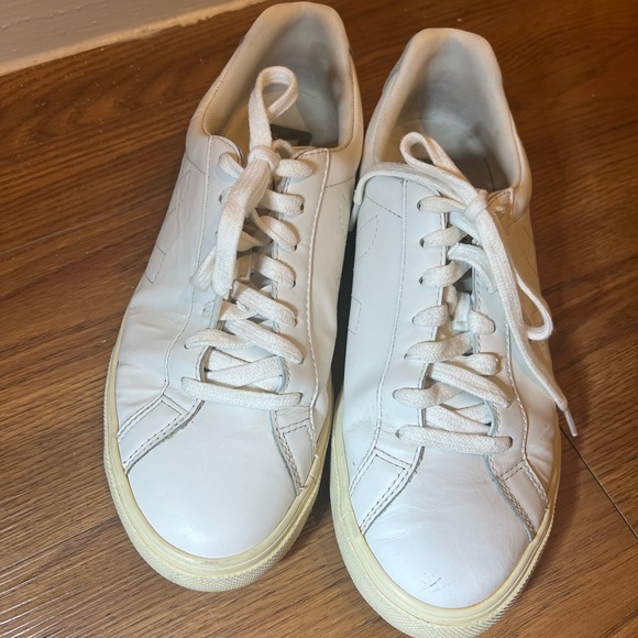 VEJA ESPLAR’ LACE UP LEATHER SNEAKERS  Size 9 - Picture 4 of 12